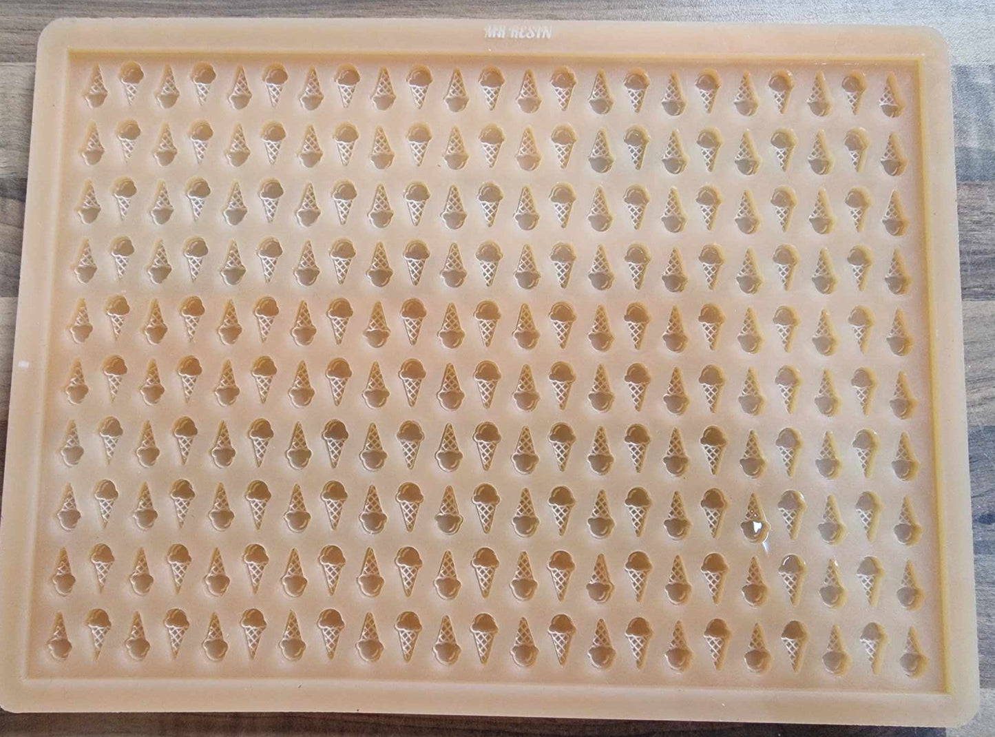Ice Cream Scoop / Scoopies / Scoopy / Tiny Treats Silicone Mould