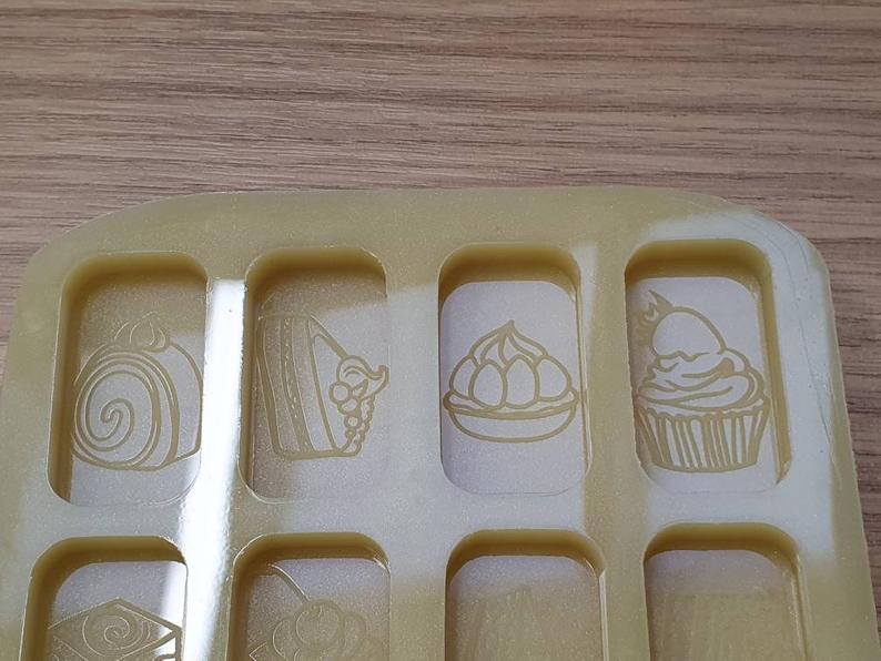 Cakes Wax Melt Silicone Mould - HB Style Size