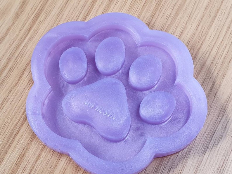 Hanging Pawprint Decoration Ferrero Rocher / Lindt Lindor Holder Silicone Mould