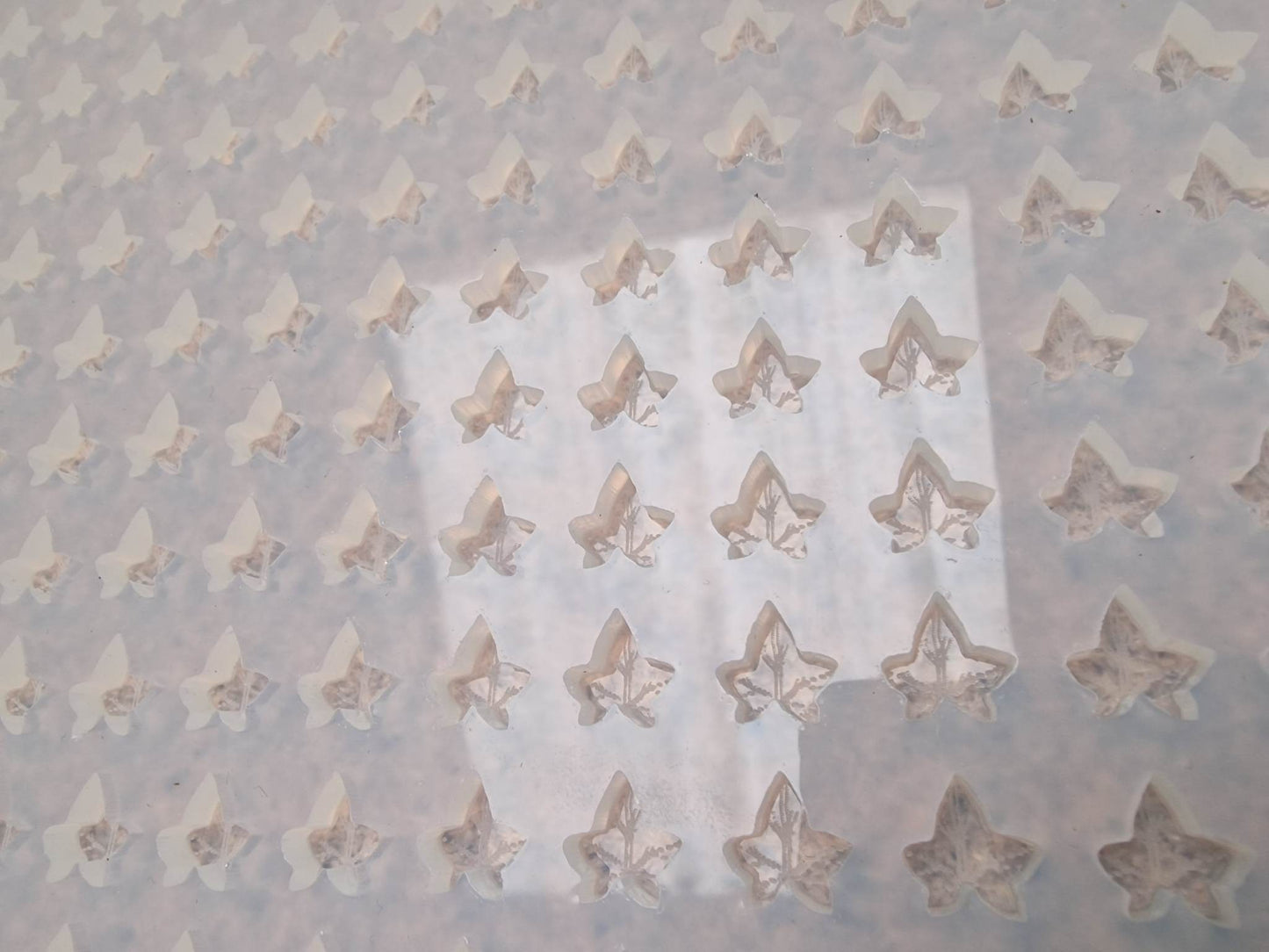 Ivy Leaf Scoop / Scoopies / Scoopy / Tiny Melts Silicone Mould